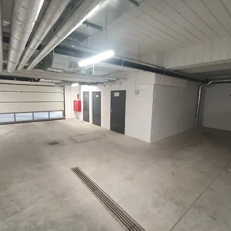 Loft 19 - W Cenie Prywatne Miejsce Postojowe Lub Garaz