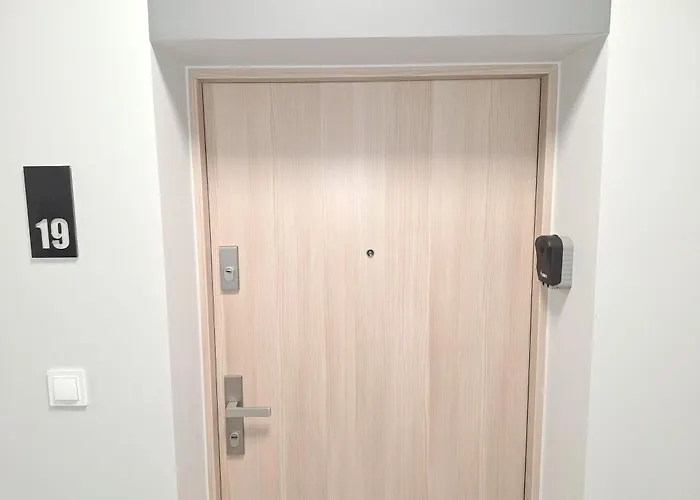 Loft 19 - W Cenie Prywatne Miejsce Postojowe Lub Garaz Апартаменты