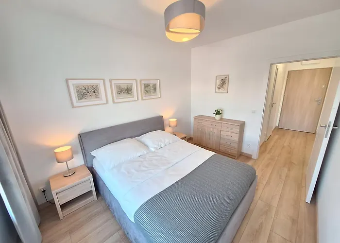 Loft 19 - W Cenie Prywatne Miejsce Postojowe Lub Garaz Estetino