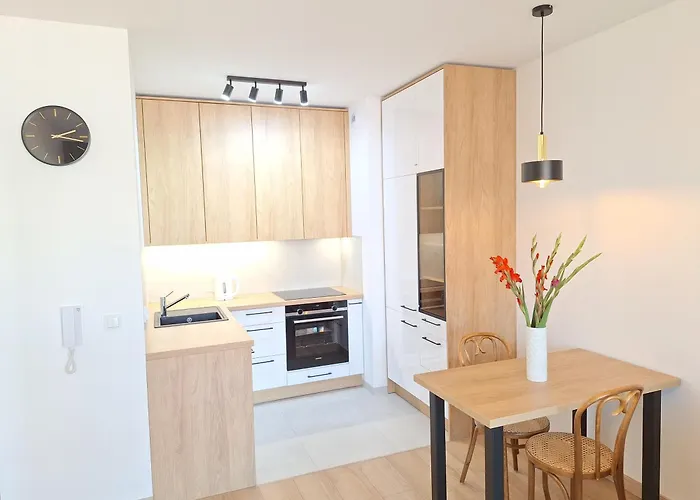 Loft 19 - W Cenie Prywatne Miejsce Postojowe Lub Garaz Estetino